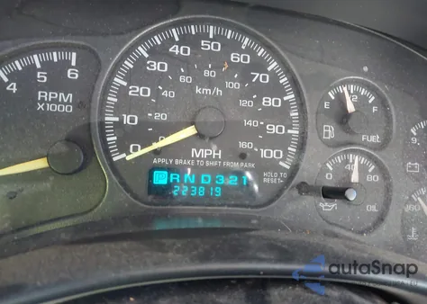 2001 Chevrolet Tahoe Lt z USA, uszkodzony, nr VIN 1GNEC13T71R119421